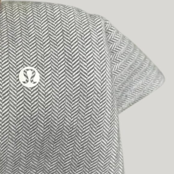 Lululemon Jet Crop Slim Herringbone - Size 6 - White Slate - Picture 6 of 8